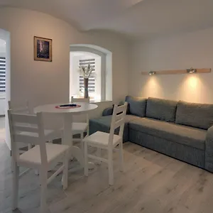 https://apartinvest-nieruchomosci-wrzosowa.szklarskaporebahotels.net